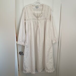 Vintage Look White Lace Eyelet Trim Nightgown Fairy Cottagecore Grandmacore